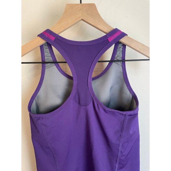 Nike Dri Fit workout tank with built in bra size S - Picture 6 of 8